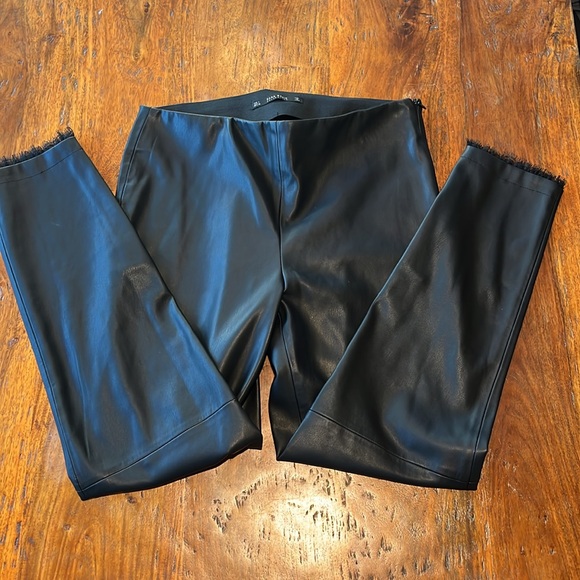 NWOT Zara Basic Collection Faux Leather Pants - Size L - Picture 1 of 8